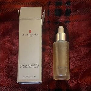 Elizabeth Arden Visible Whitening CicaGlow Concentrate - Silver and Gold
